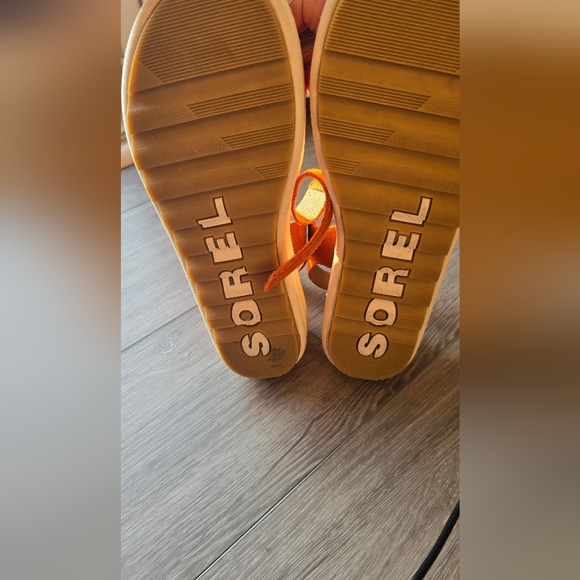 Sorel Canyon Gold Suede Cameron Sandal – Women’s 8, Velcro Platform - Picture 8 of 12